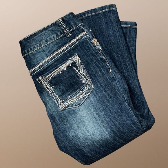 Maurice’s Low Rise Embroidered Pocket Denim Capris Size 5/6 #63 - Picture 6 of 6